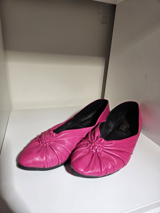 l.j simone Shoes - Women’s Fuchsia Pink L.J Simone Gathered Leather Ballet Flats Size 8